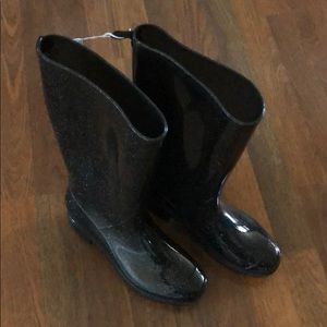 Wide Calf Rain Boots